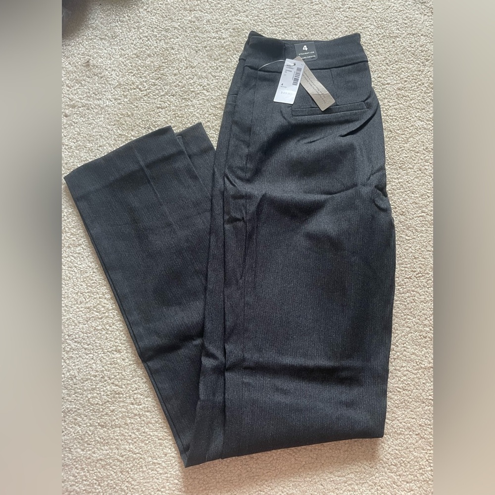 Reitmans Iconic Straight Leg Mid-Rise Pants in Charcoal.